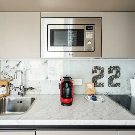 Rice Eleven Apartment *